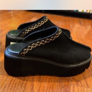 Chic Black Mules with Braided Detail